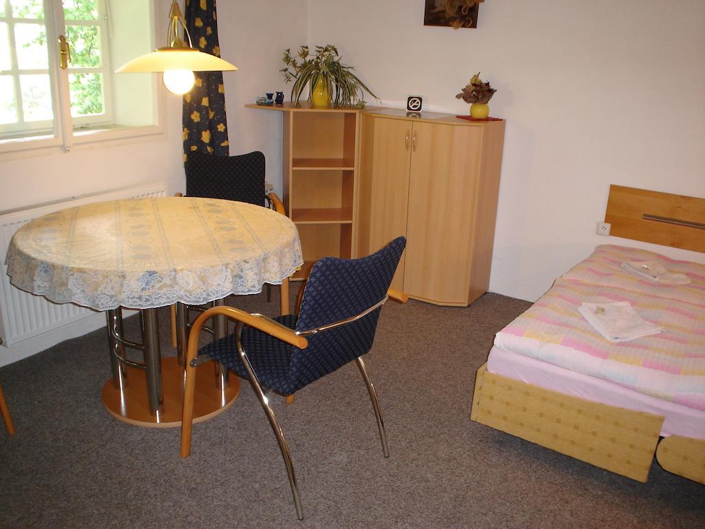 Ubytovani V Ceskem Raji Hotel Holin Room photo
